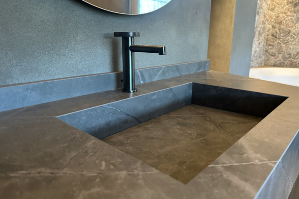 Tradizione e Innovazione nella Lavorazione del Marmo